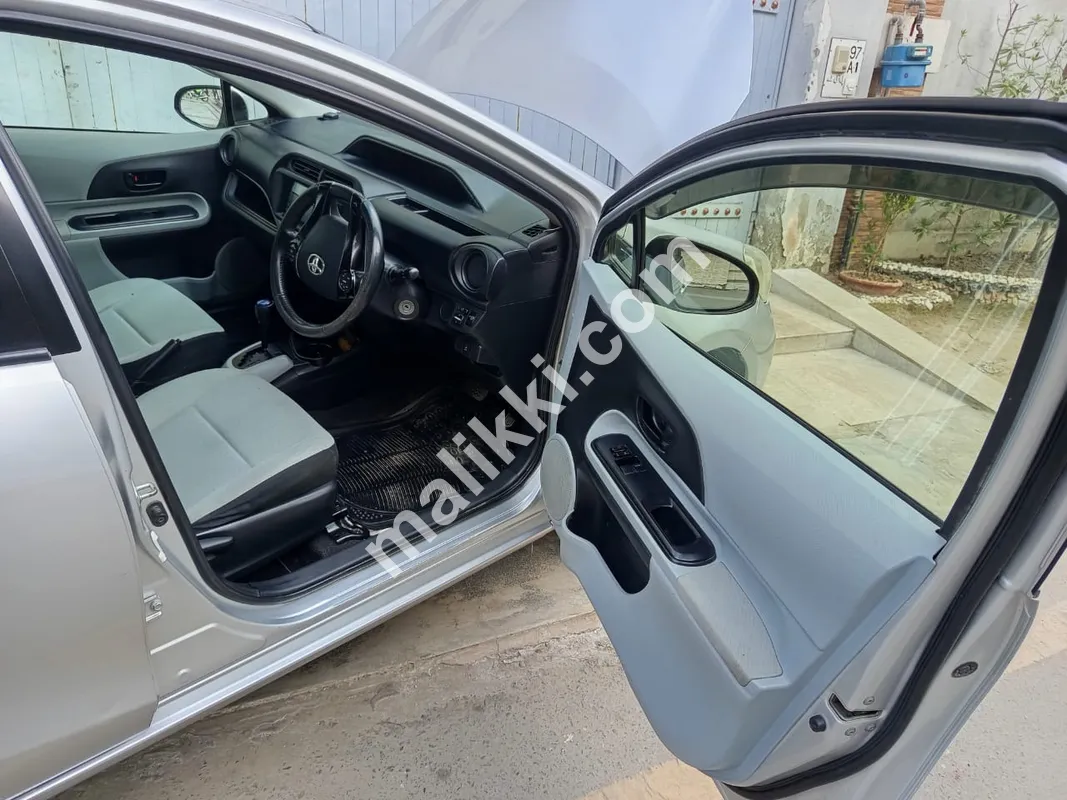 toyota aqua for sale