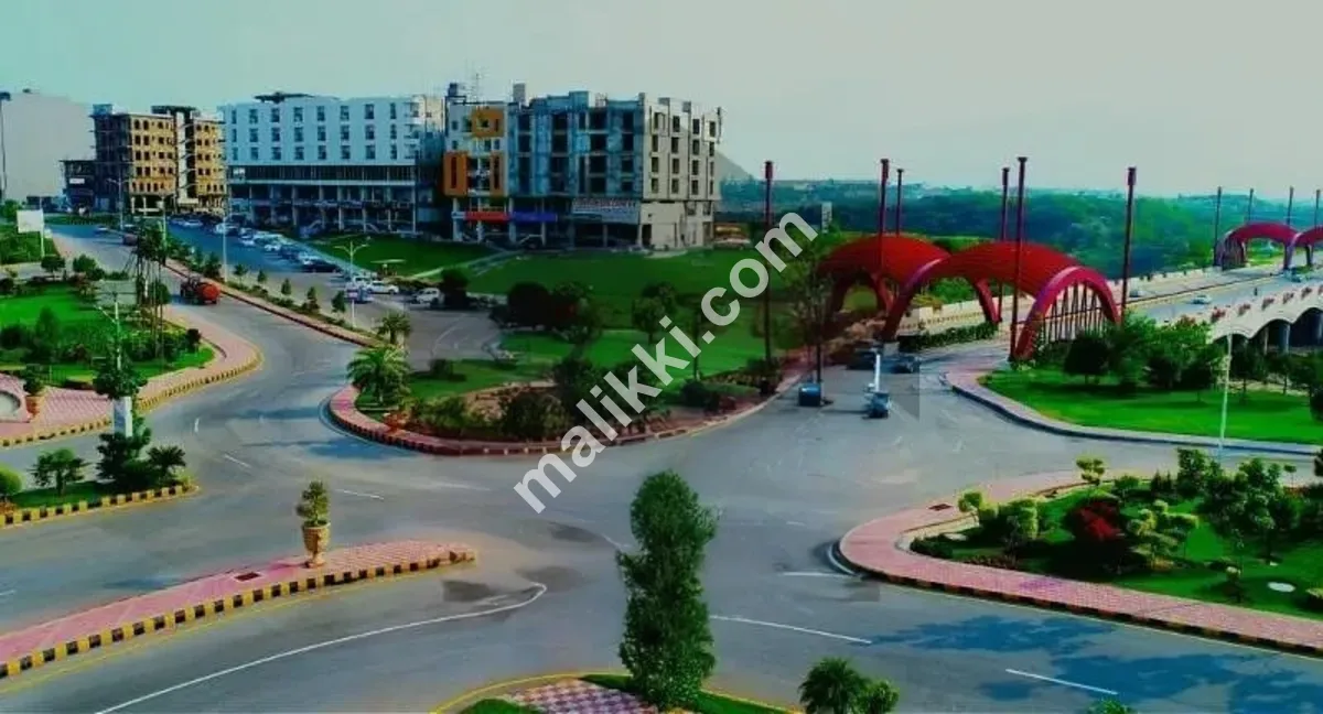  بہترین مقام، ترقی یافتہ، 5 کنال کا پلاٹ برائے فروخت-0