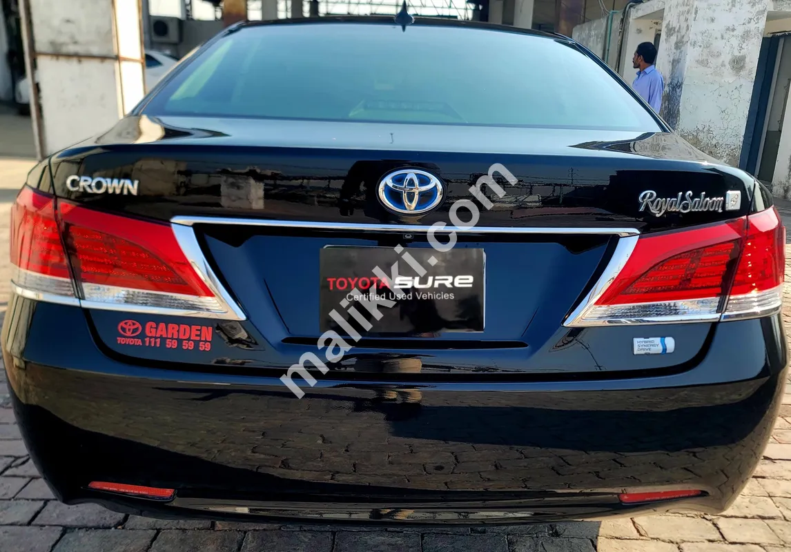 TOYOTA CROWN 2.5 ROYAL SALOON G HYBRID