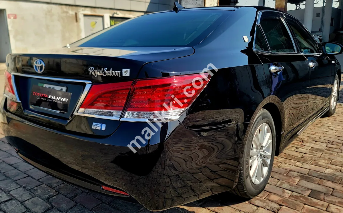 ٹویوٹا کراؤن 2.5 رائل سیلون جی ہائبرڈ