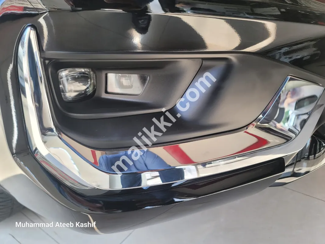 Toyota Land Cruise LC300 ZX