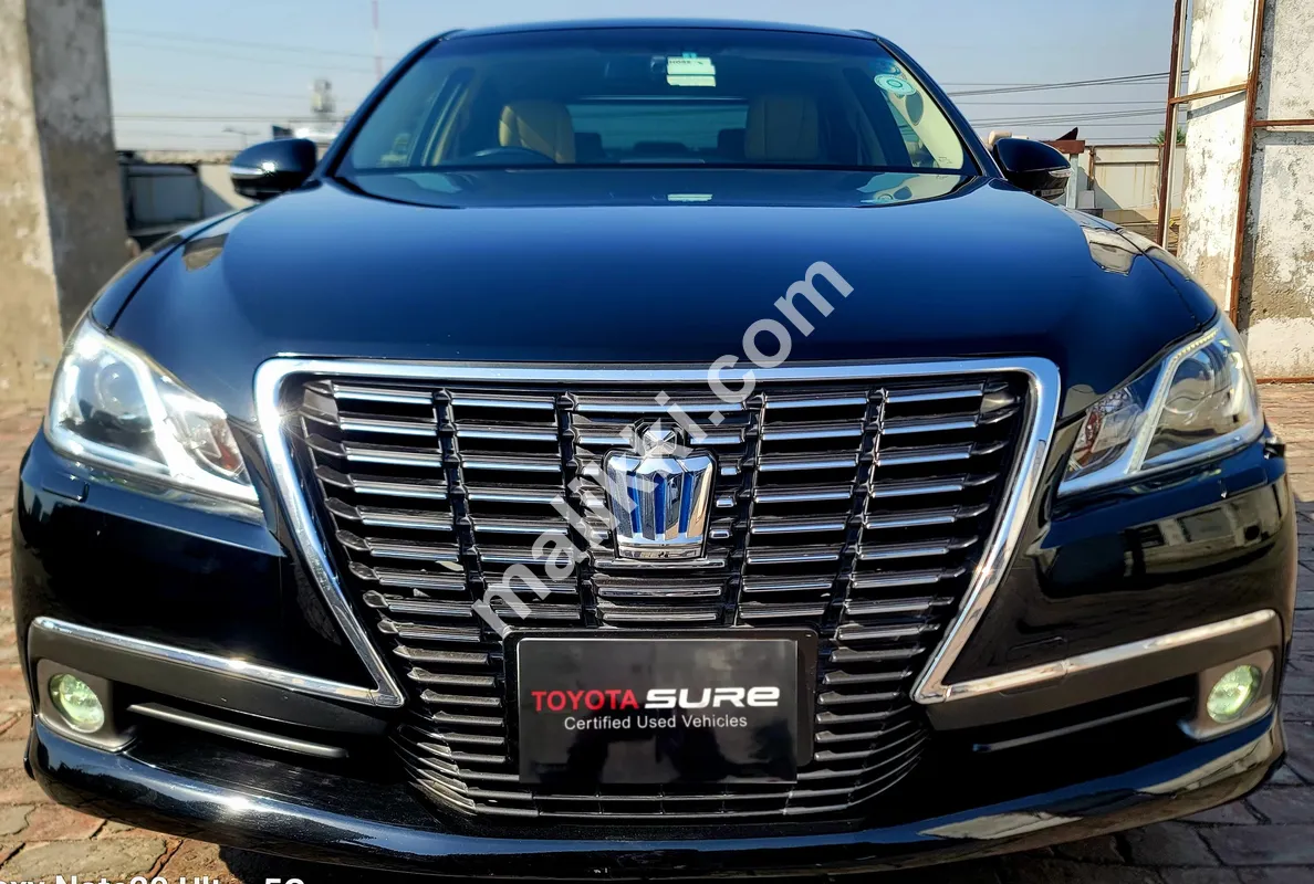 ٹویوٹا کراؤن 2.5 رائل سیلون جی ہائبرڈ