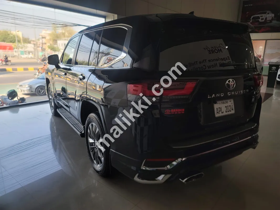 Toyota Land Cruise LC300 ZX