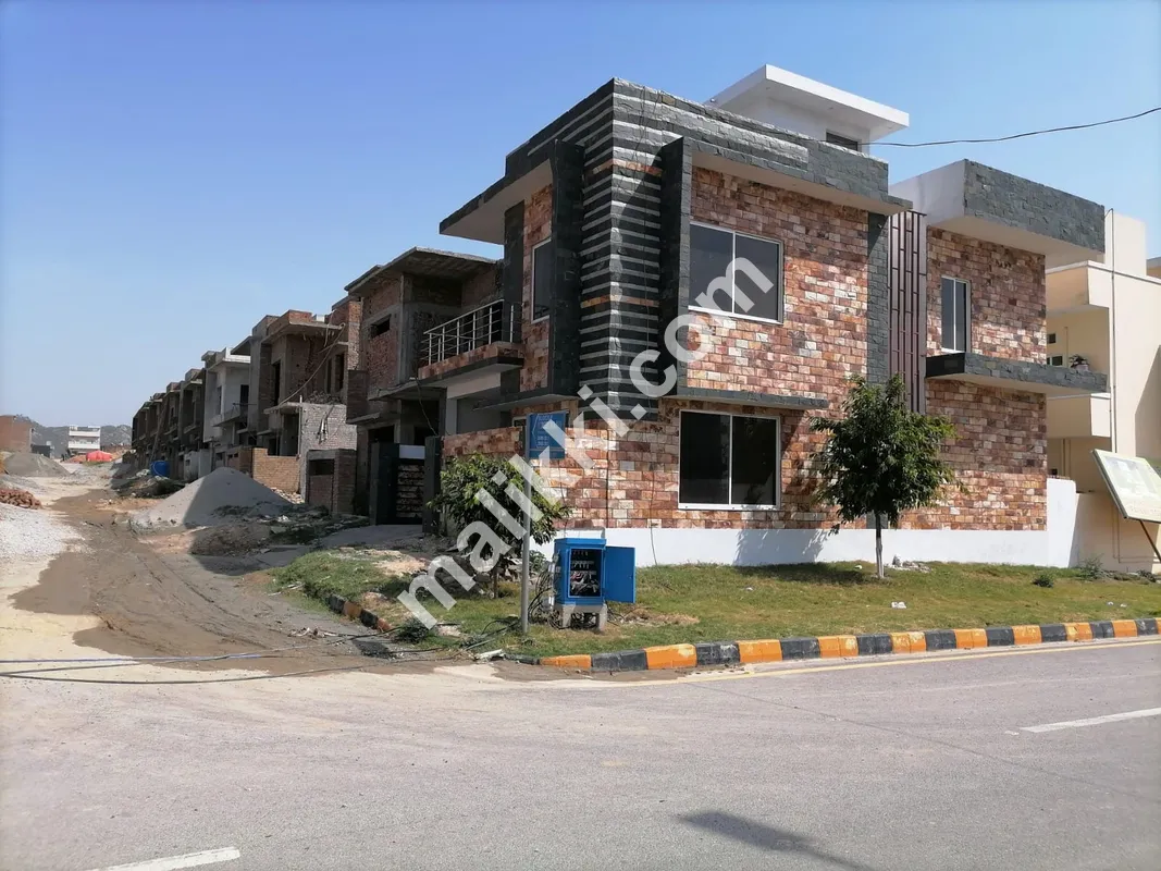 Plot #826 for sale in block E