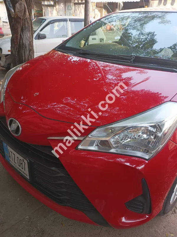 Toyota vitz model 2017 import and registration 2021
