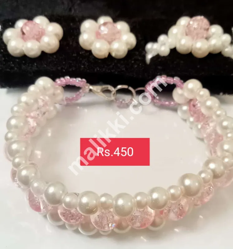 Ladies Bracelet with earrings and ring