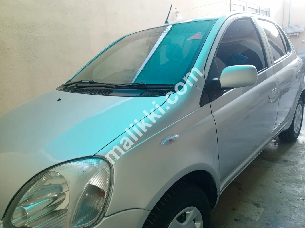 Toyota vitz 1999 Model Available for Sale