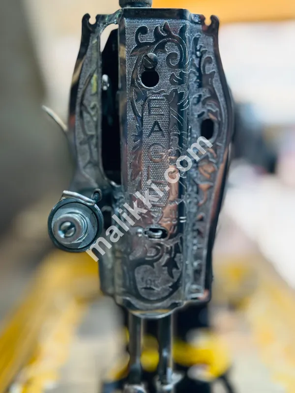 EAGLE SEWING MACHINE HA1 / DOMESTIC MACHINE/SEWING MACHINE
