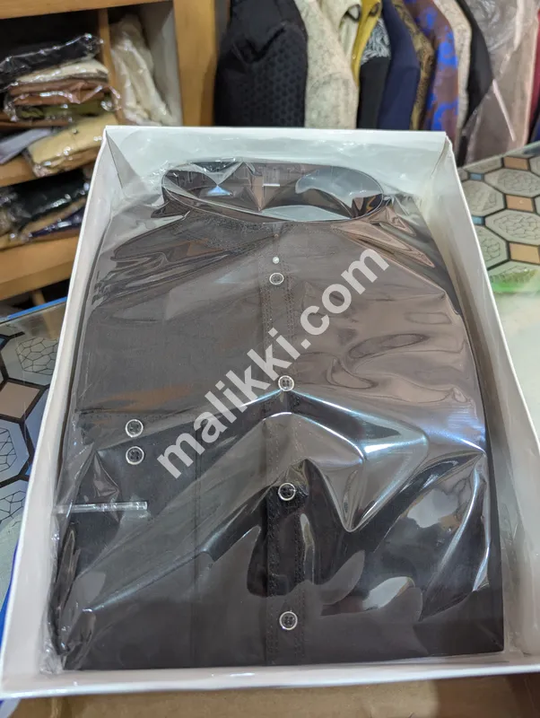 سیاہ شلوار قمیض