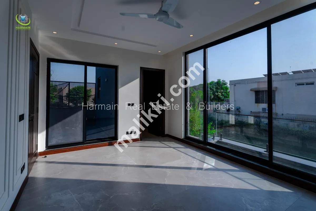 10 مرلہ بالکل نیا مکان برائے فروخت -0