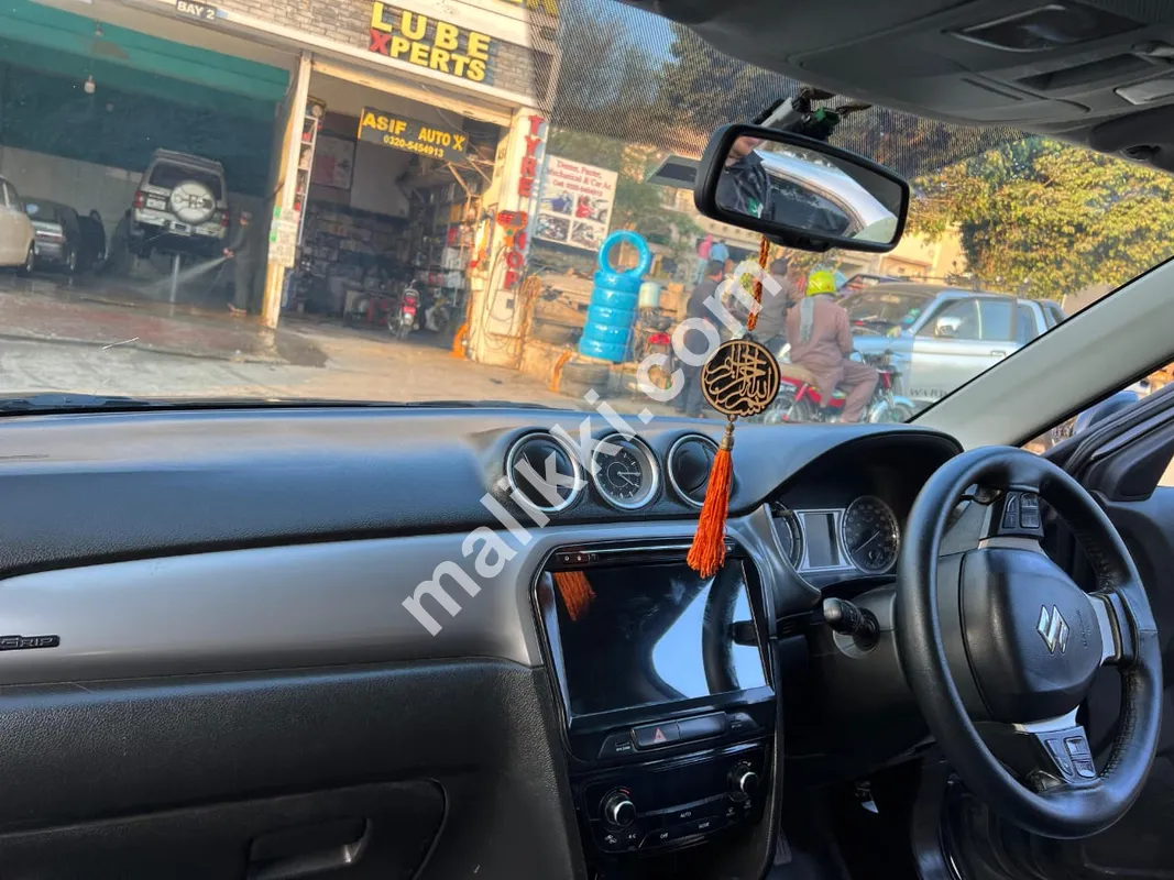 Suzuki vitara 2017 فروخت کے لیے دستیاب ہے۔ 