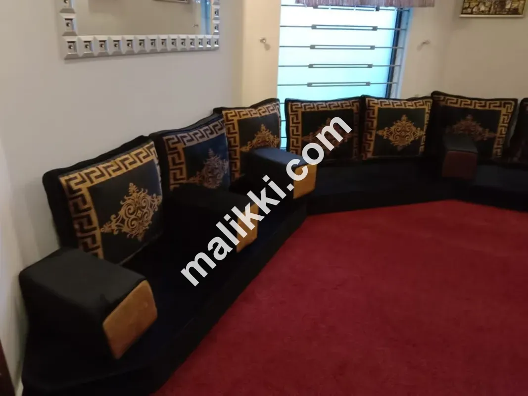 Majles Set