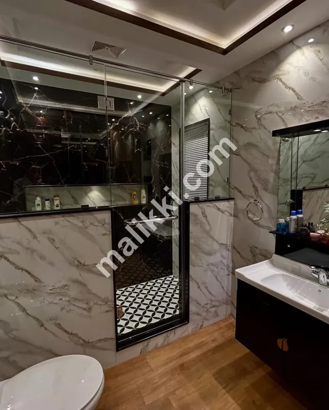 ویلنسیا ٹاؤن لاہور میں کنال مکان برائے فروخت