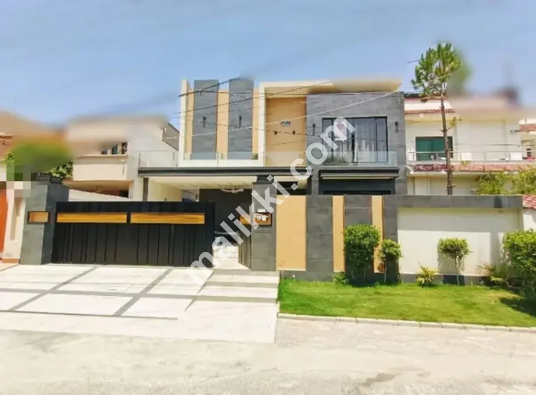 مکمل طور پر فرنشڈ کنال گھر برائے فروخت -0