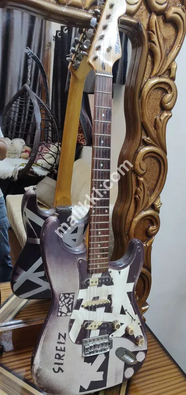 Mavis stratocaster guitar