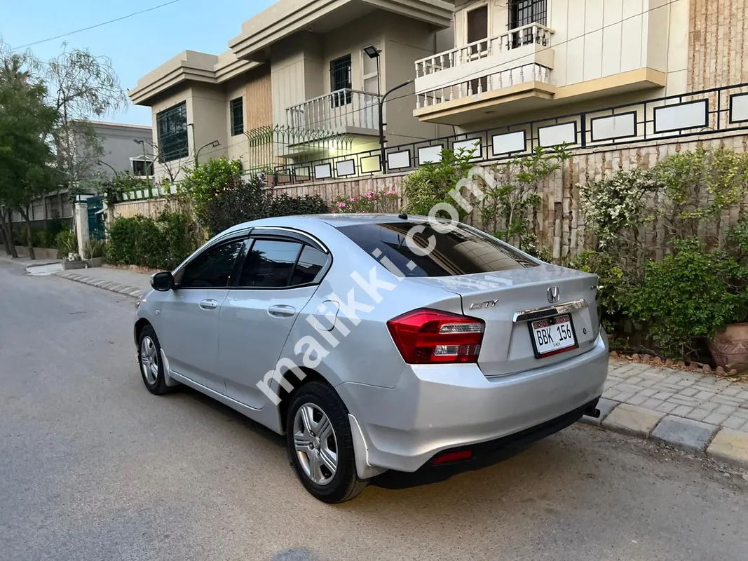 HONDA CITY Automatic 2014-2015 New Shape Available For Sale