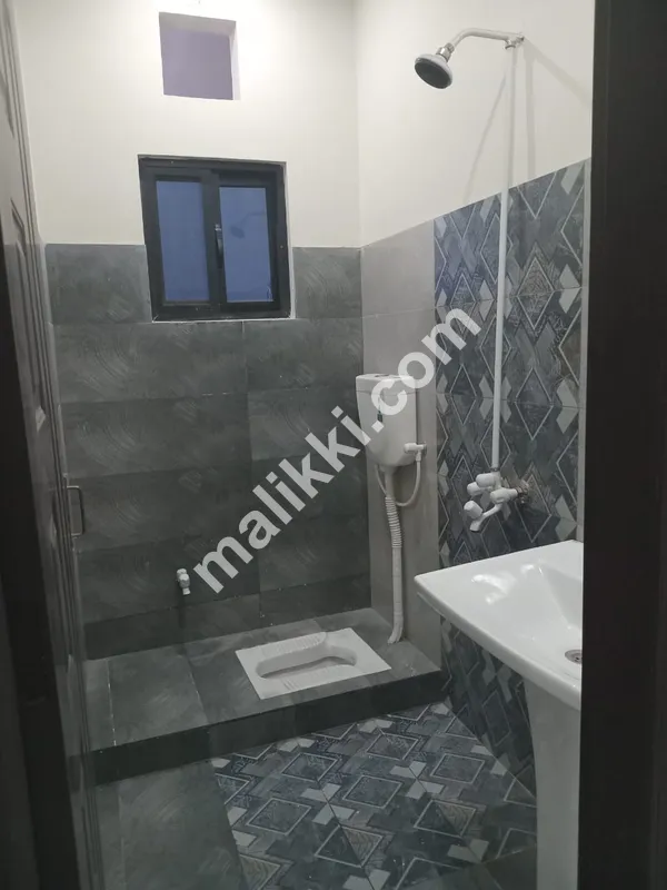 فور سیشن میں 3 مرلہ مکان برائے فروخت