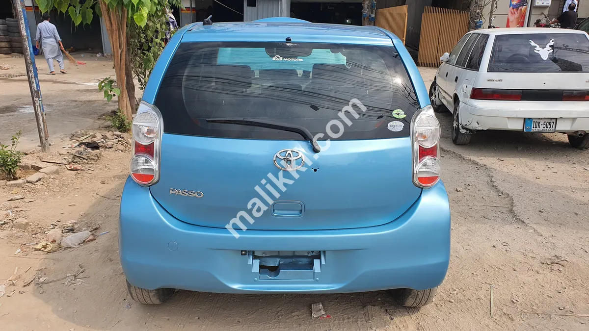 toyota passo Model 2012 for sale 