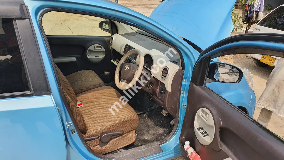 toyota passo Model 2012 for sale 