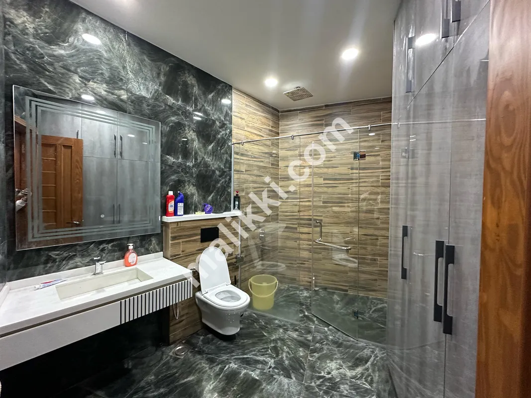 Gulberg Resedencia   Block I  10 Marla corner   Designer house Available For Sale