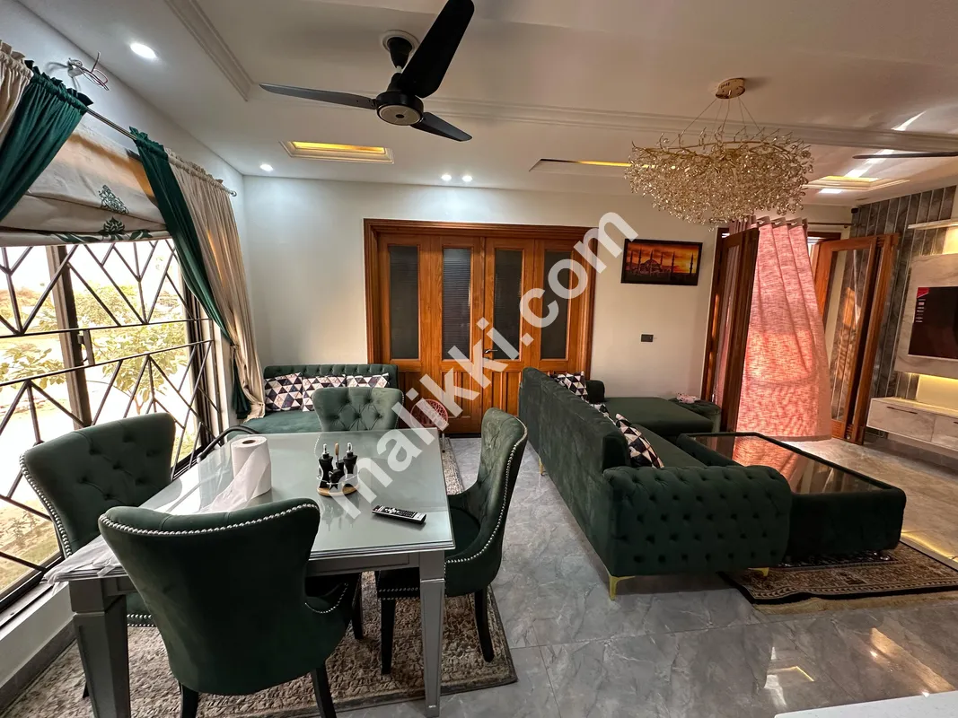 Gulberg Resedencia   Block I  10 Marla corner   Designer house Available For Sale