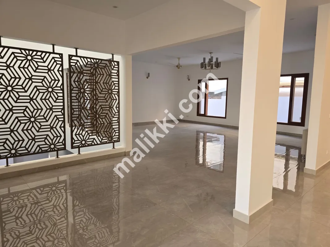 1000 گز کا بالکل نیا بنگلہ برائے فروخت 