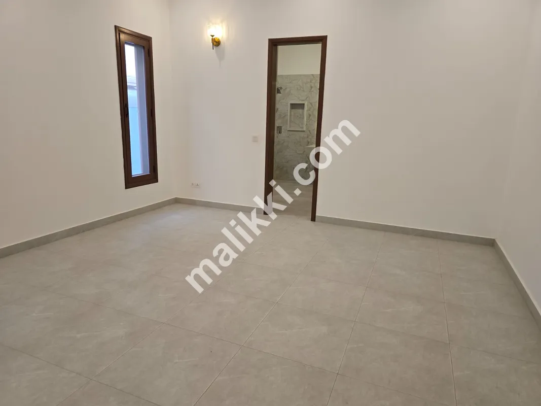 1000 گز کا بالکل نیا بنگلہ برائے فروخت 