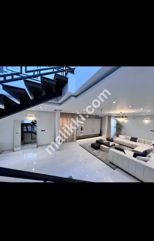 Exquisite 500 Sq. Yards Residence for Sale in DHA Phase 6