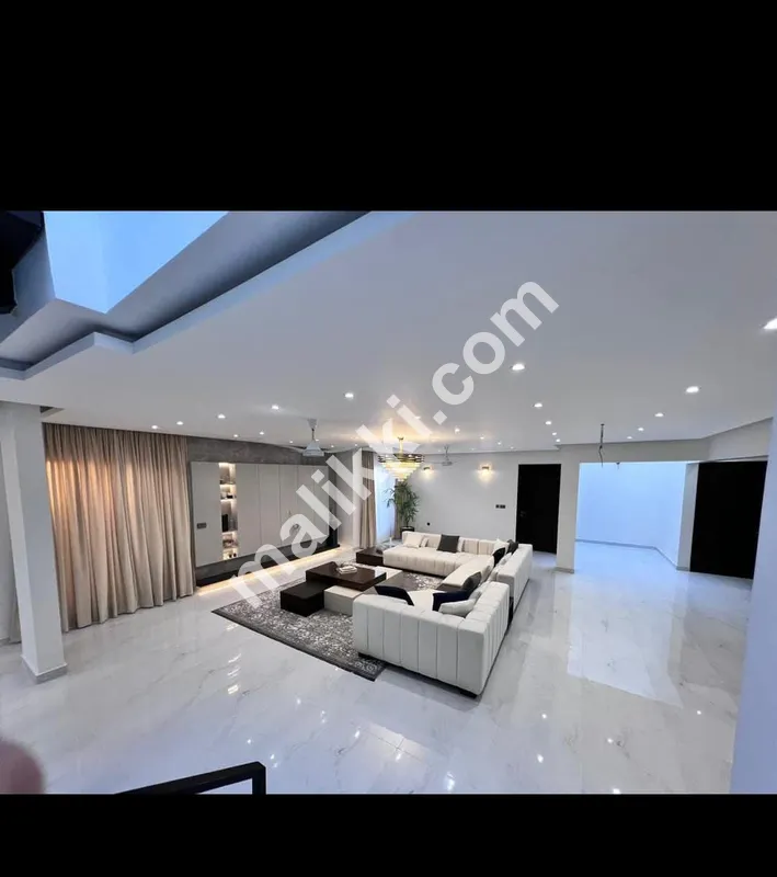 Exquisite 500 Sq. Yards Residence for Sale in DHA Phase 6