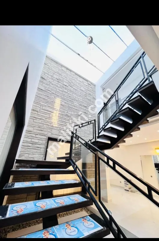 Exquisite 500 Sq. Yards Residence for Sale in DHA Phase 6