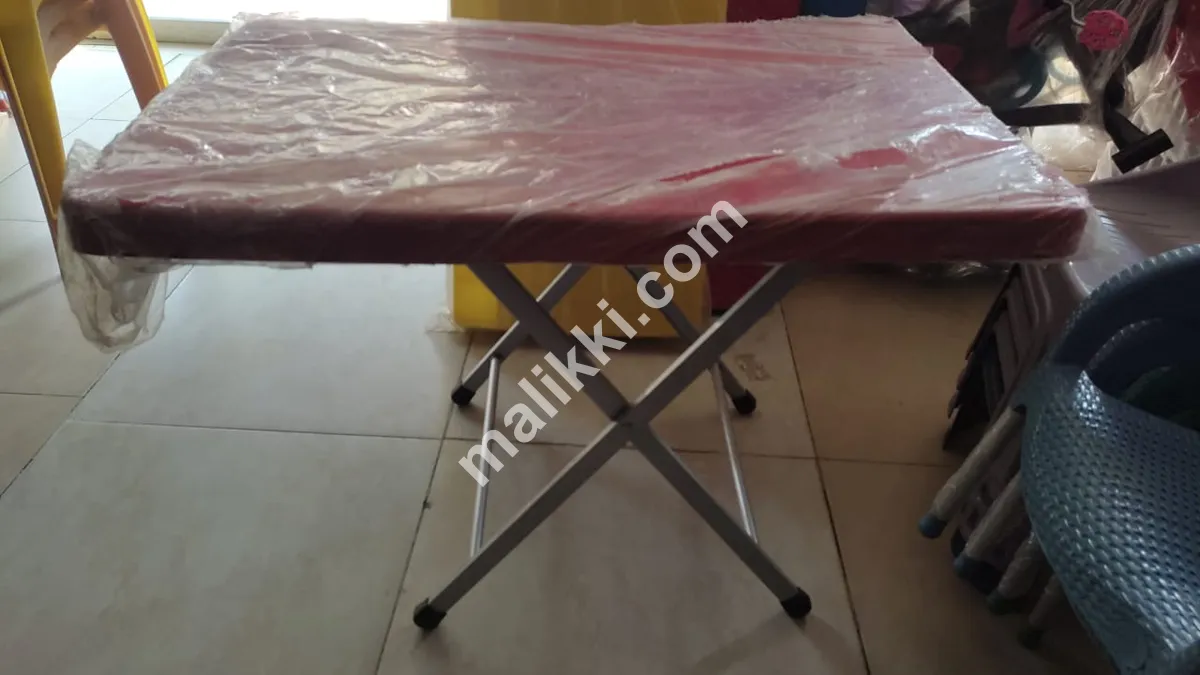 Table 214 Folding Table