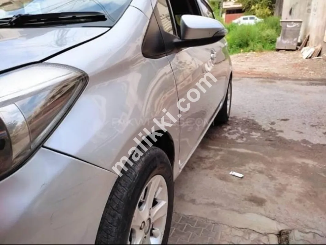 2014 model vitz   2015 import year   Registered in 2017  Available For Sale