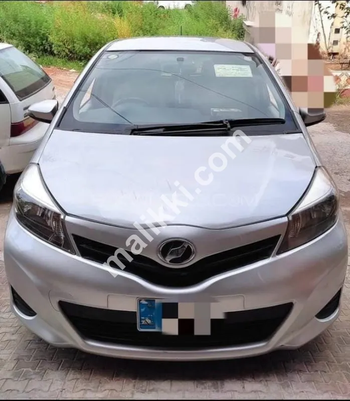 2014 model vitz   2015 import year   Registered in 2017  Available For Sale