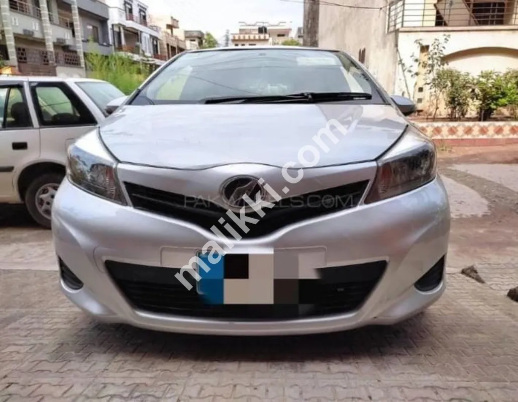 2014 model vitz   2015 import year   Registered in 2017  Available For Sale
