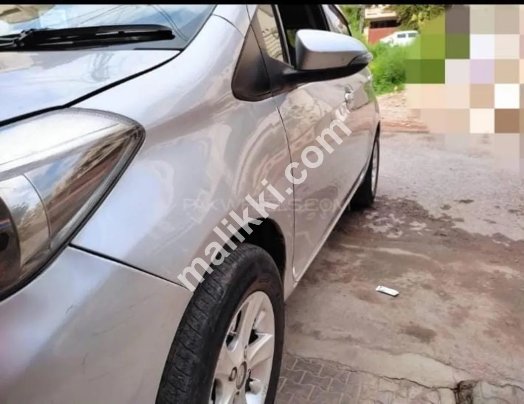 2014 model vitz   2015 import year   Registered in 2017  Available For Sale