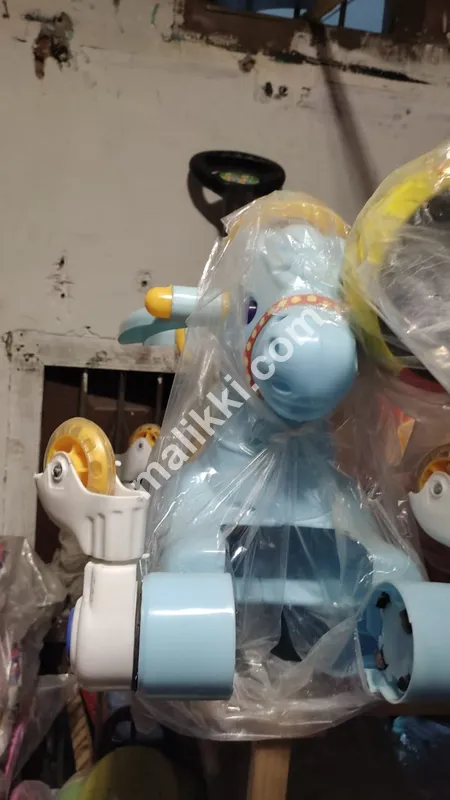 گھوڑا گھومنے والا