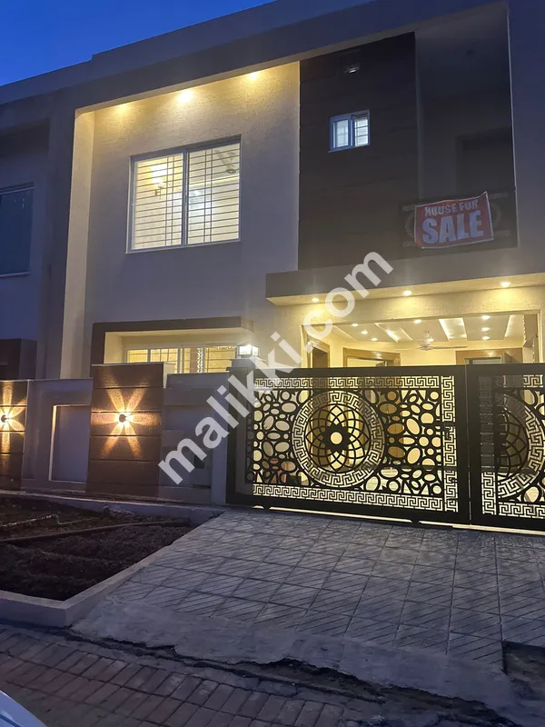     Bahria Town Phase 8    Sector M 5 Marla   Brand New House Available  For Sale-0