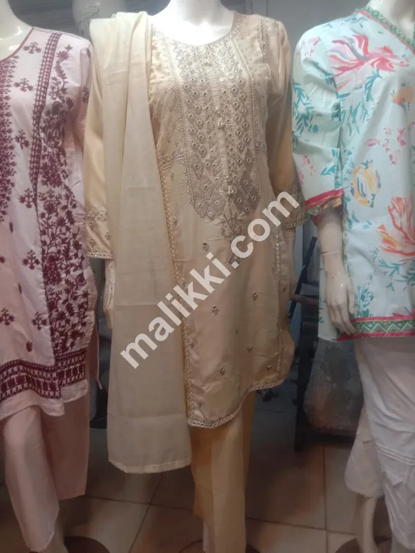 Lawn Fabric Shalwar Kameez 3 pcs Suit for Ladies-0