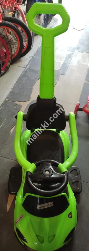 گھمککڑ کار سبز رنگ-0