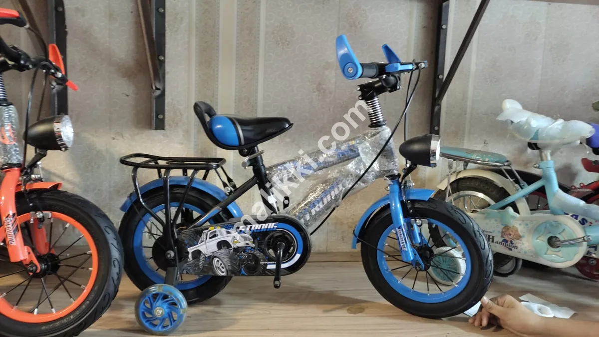 Bicycle Wheels with Headlight