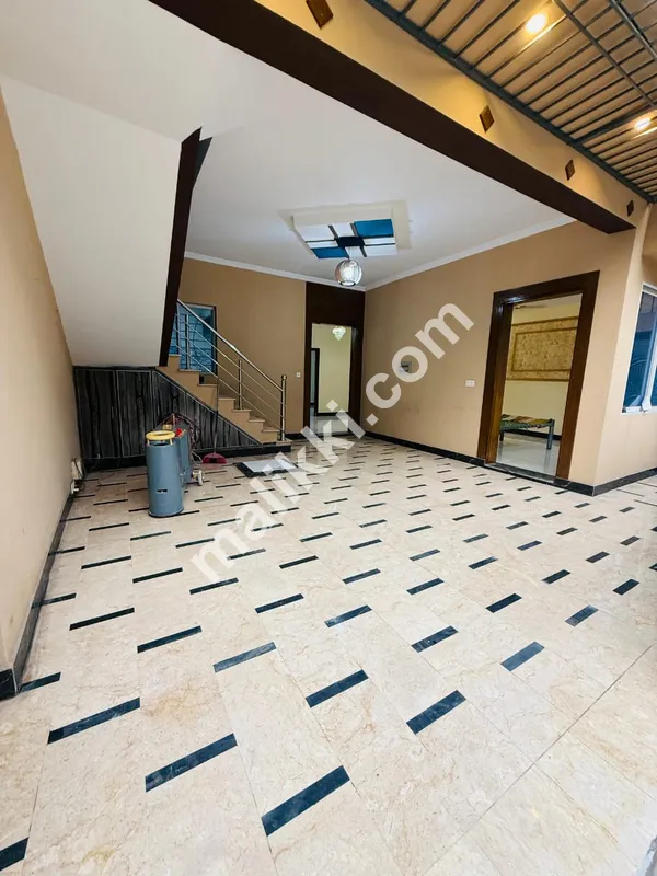 ائیرپورٹ ہاؤسنگ سوسائٹی میں 6 مرلہ مکان برائے فروخت 