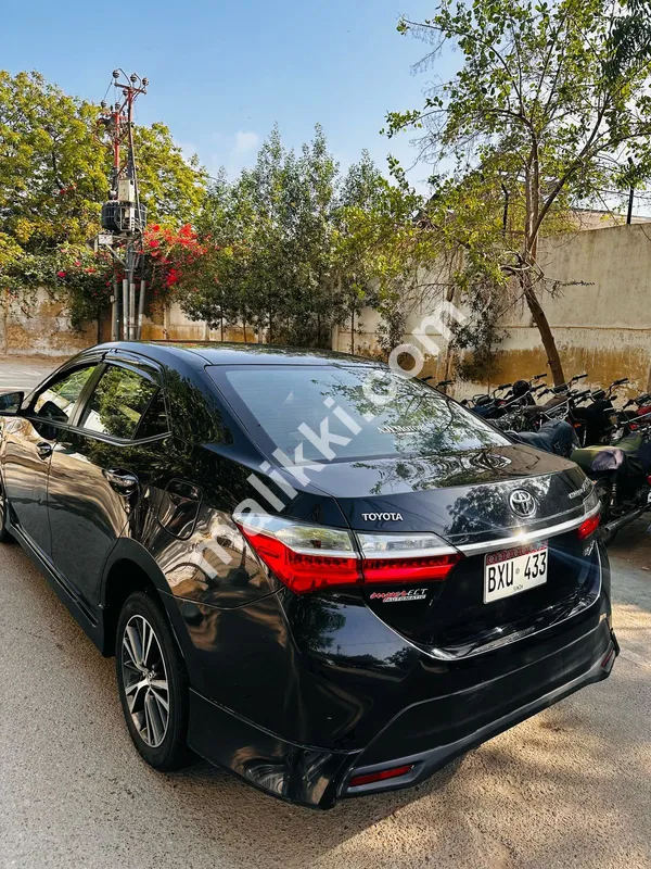  Toyota Corolla 1.6 Altis X-0