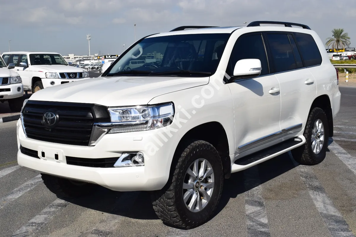 2018 Toyota Land Cruiser