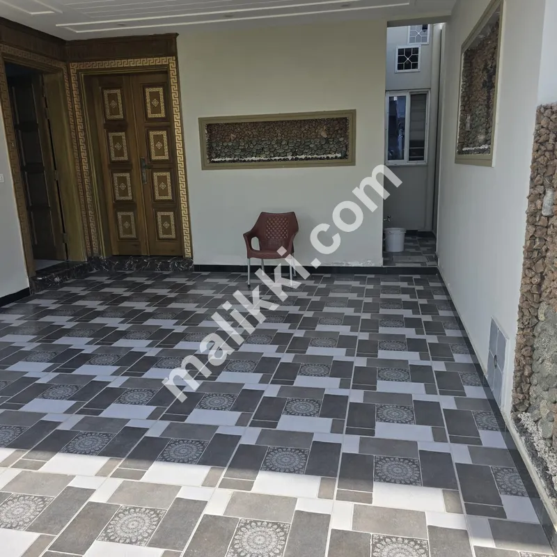 07 Marla House Available For Sale