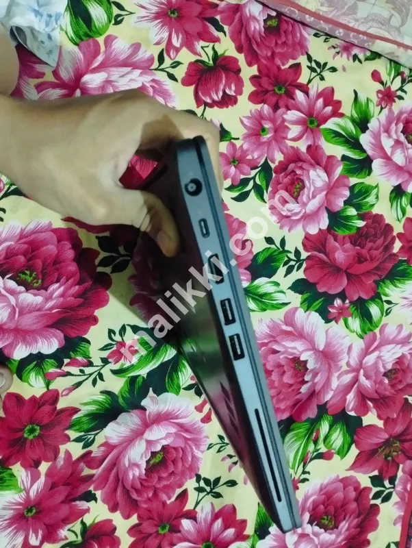 Dell Latitude 7480 | Core i5 | 8GB | 256GB SSD | Backlight Keyboard | Best Condition