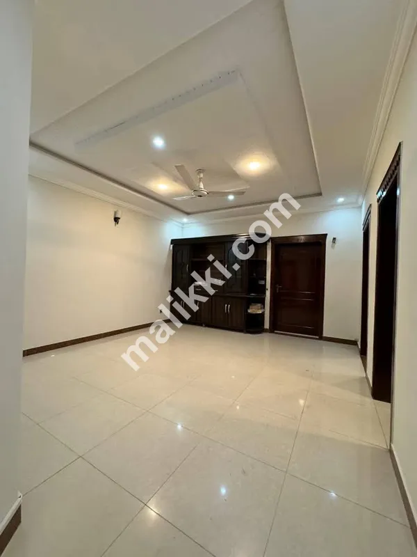 ابو بیکر بلاک 7 مرلہ مکان برائے فروخت