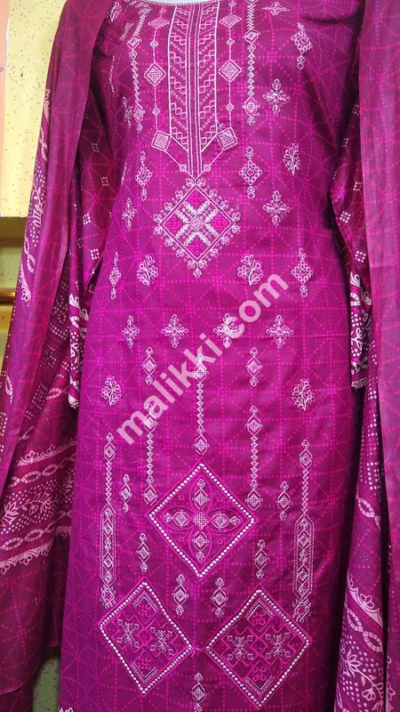 Lawn 3 Pieces Embroidered Suit