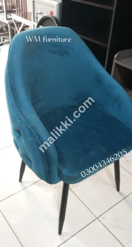 Dining room chair