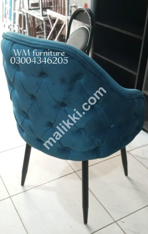 Dining room chair