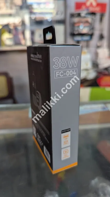 TAAR Voyager 38W Dual port Charger